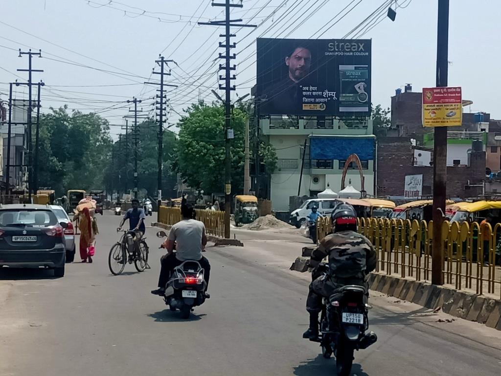 Outdoor Advertising image