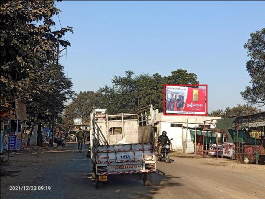 Outdoor Advertising image