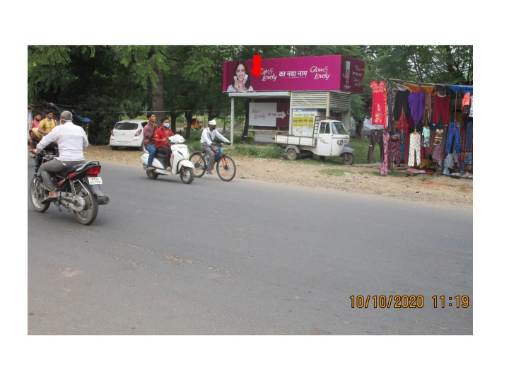 Outdoor Advertising image