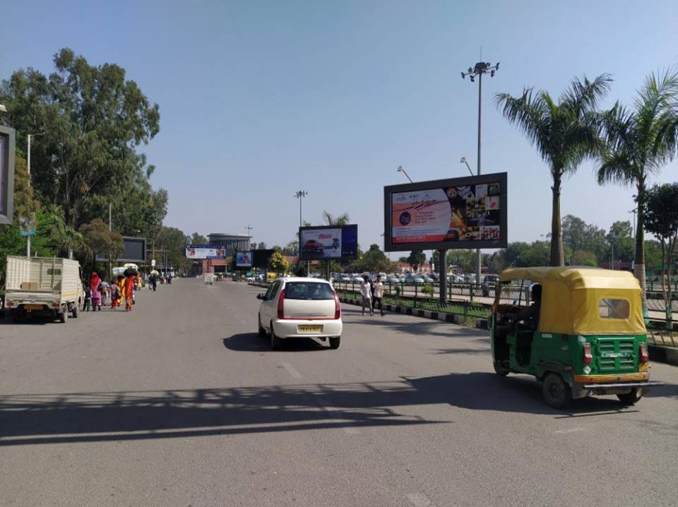 Unipole - Railway Station, Chandigarh, Punjab Unipole - Railway Station, Chandigarh, Punjab