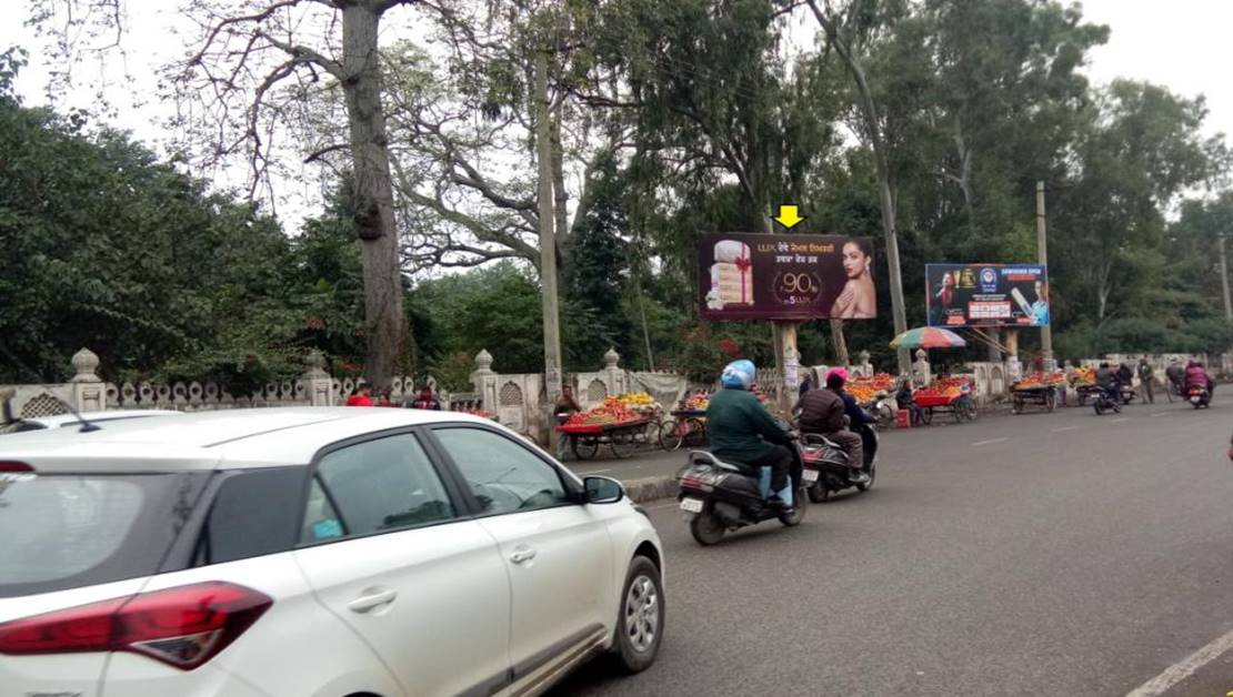 Unipole - Hukam Singh Road, Amritsar, Punjab Unipole - Hukam Singh Road, Amritsar, Punjab