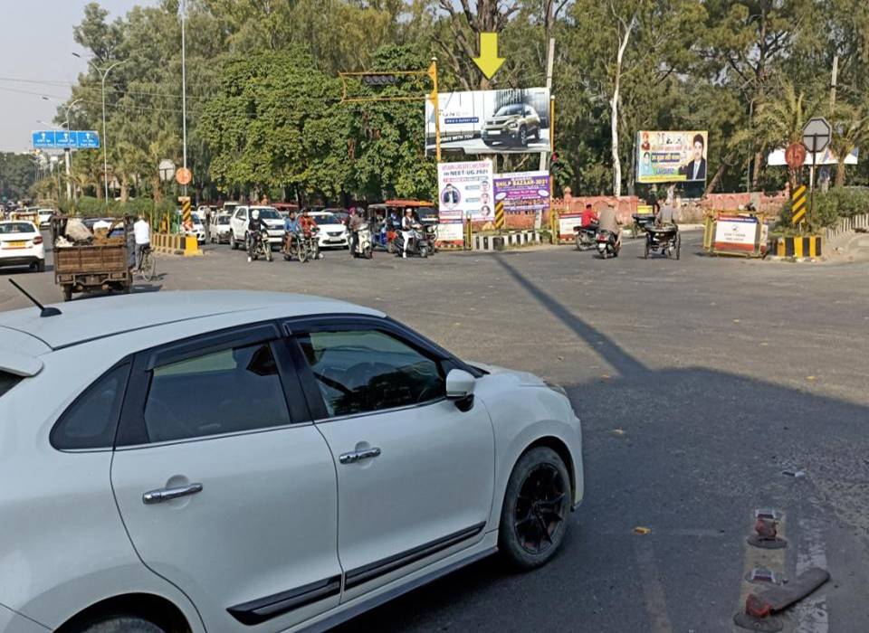 Unipole - Crystal Chowk, Amritsar, Punjab Unipole - Crystal Chowk, Amritsar, Punjab