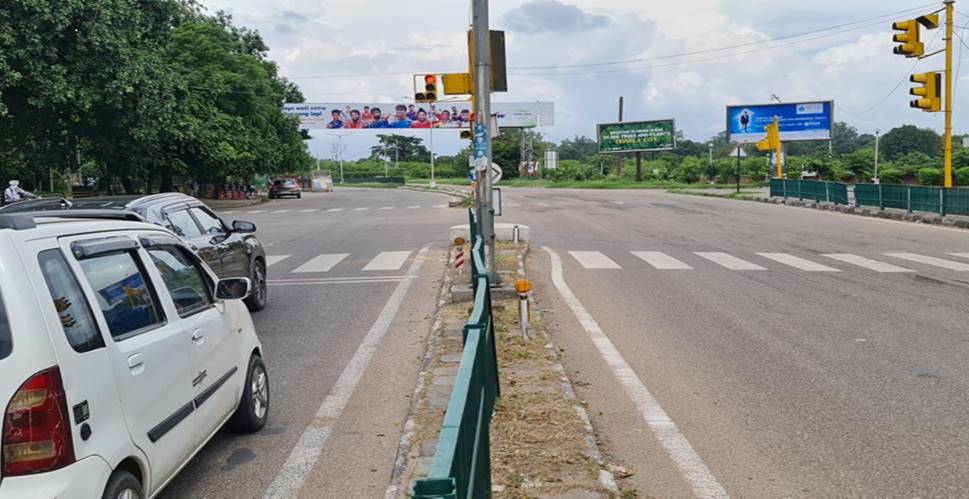 Unipole - Light Point To Chd Side, Mohali, Punjab Unipole - Light Point To Chd Side, Mohali, Punjab