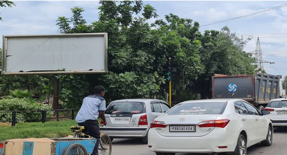 Unipole - Balongi To Kumbra Road,  Mohali, Punjab