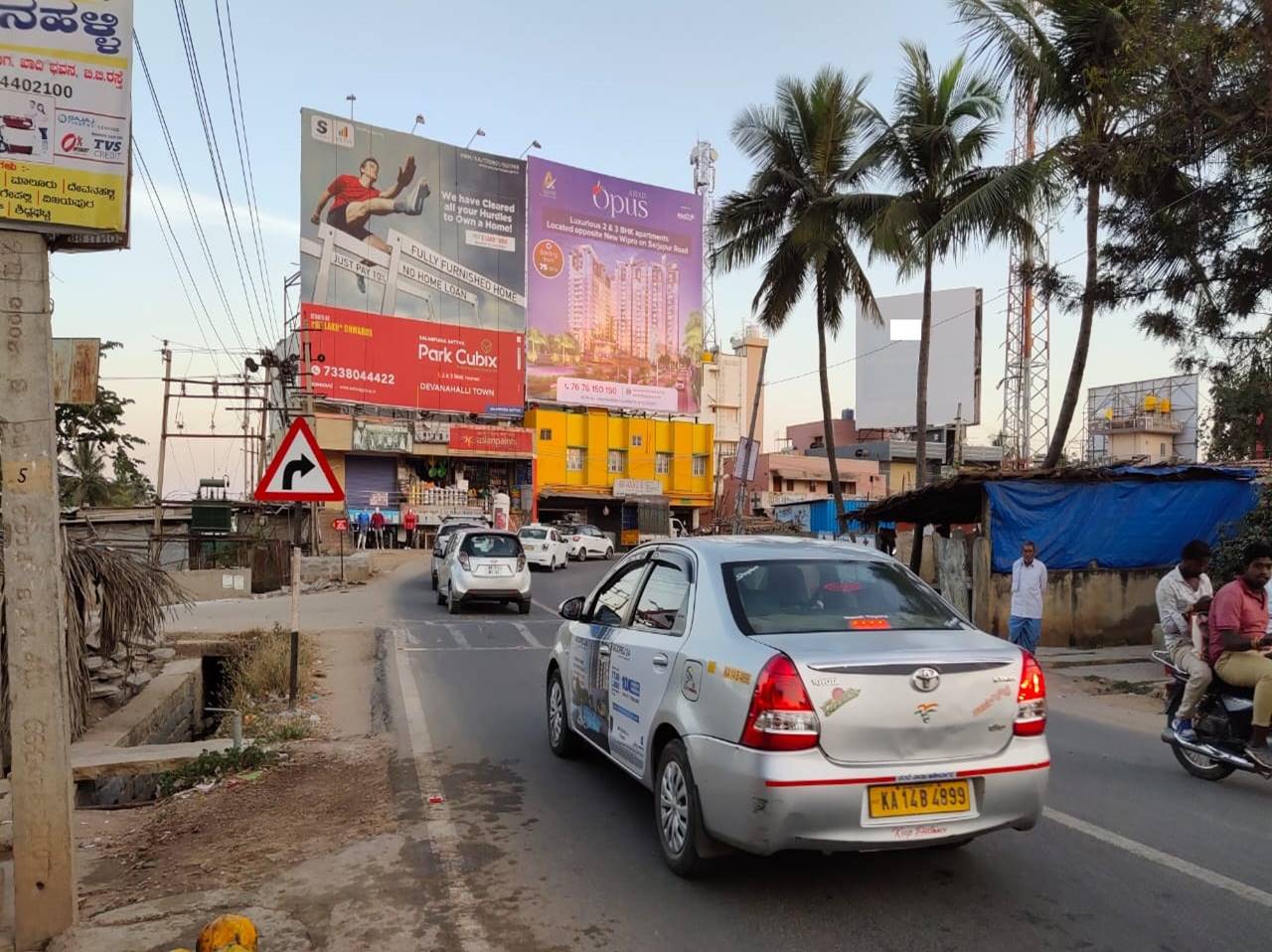 Billboard - Bodigere Junction Traffic, Bangalore, Karnataka Billboard - Bodigere Junction Traffic, Bangalore, Karnataka