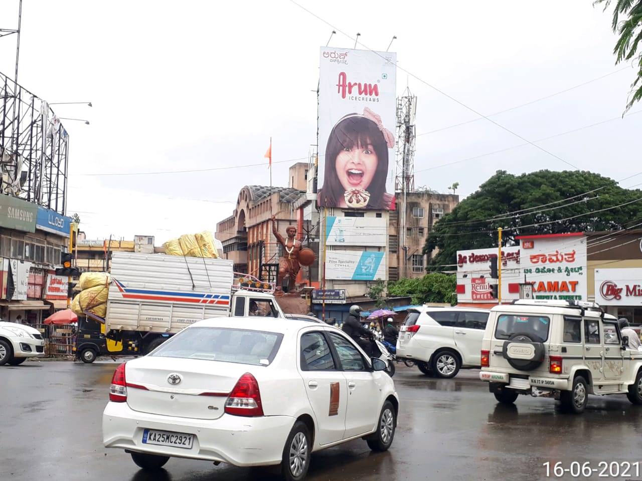 Billboard - Chenamma Circle, Hubli, Karnataka Billboard - Chenamma Circle, Hubli, Karnataka
