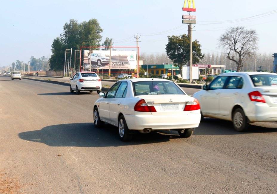 Billboard - Chandigarh Road, Ludhiana, Punjab Billboard - Chandigarh Road, Ludhiana, Punjab