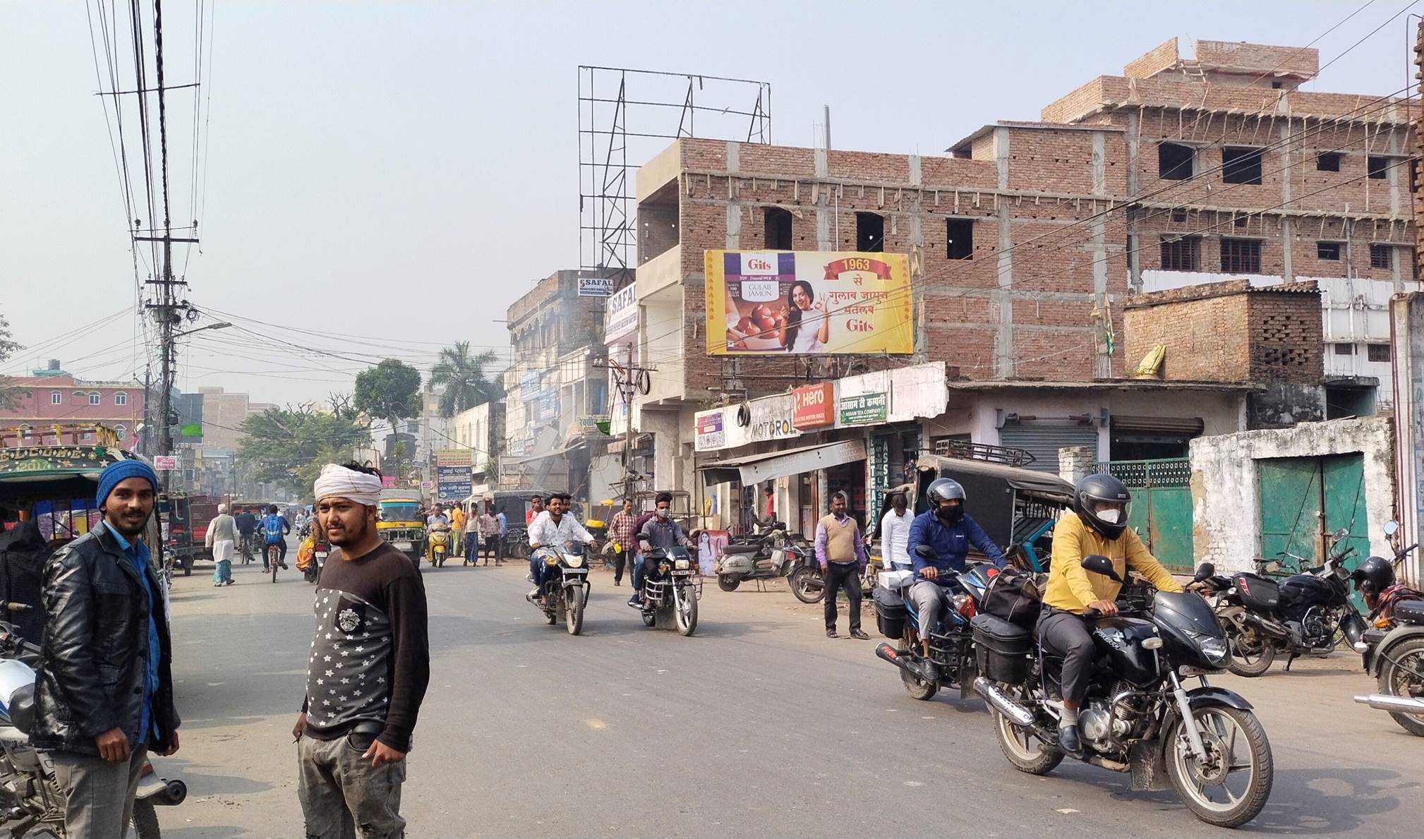 Billboard Nr. Safal Mehndi Hasan Chowk Dn Muzaffarpur Bihar Billboard Nr. Safal Mehndi Hasan Chowk Dn Muzaffarpur Bihar