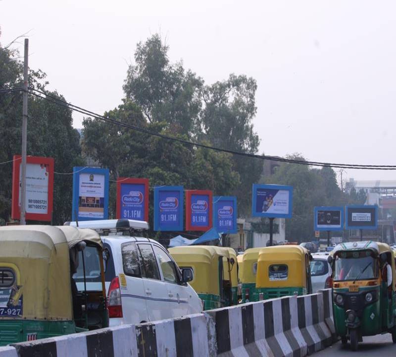 Minipole Lajpat Nagar Market Towards Metro Station South Delhi Delhi (NCR) Minipole Lajpat Nagar Market Towards Metro Station South Delhi Delhi (NCR)