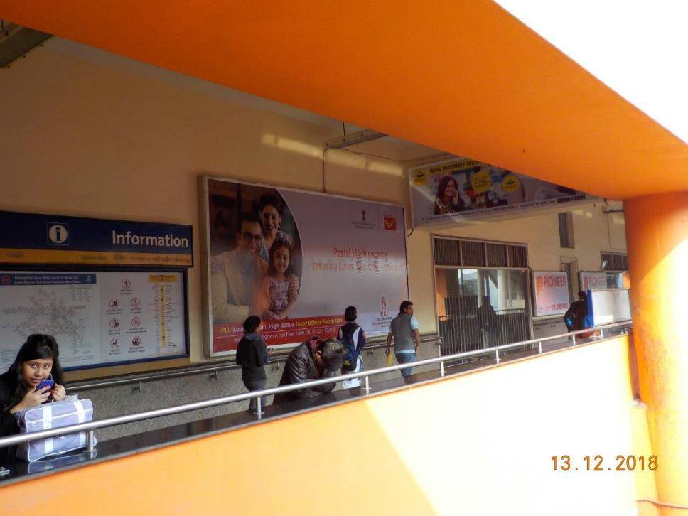 Metro Inside Signage Concourse Sikander Pur Gurgaon Delhi (NCR) Metro Inside Signage Concourse Sikander Pur Gurgaon Delhi (NCR)