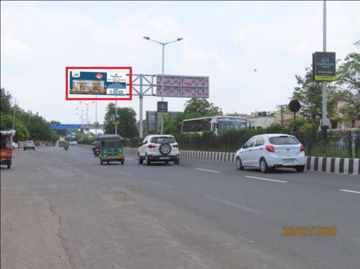 Cantilever Unipole - Amitnagar Bridge to Airport Circle, Vadodara, Gujarat Cantilever Unipole - Amitnagar Bridge to Airport Circle, Vadodara, Gujarat