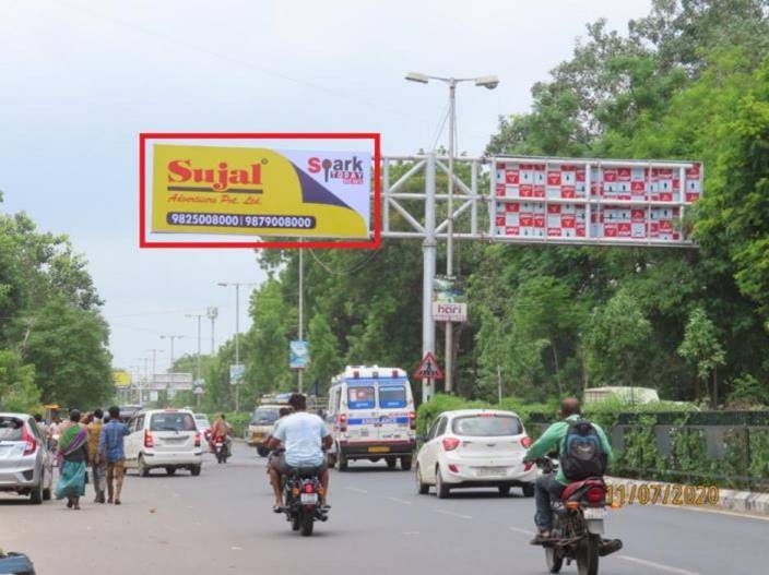 Cantilever Unipole - Susen Circle to Maneja Circle, Vadodara, Gujarat Cantilever Unipole - Susen Circle to Maneja Circle, Vadodara, Gujarat