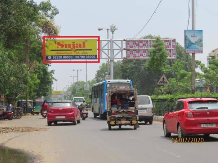Cantilever Unipole - Maneja Circle to Susen Circle, Vadodara, Gujarat Cantilever Unipole - Maneja Circle to Susen Circle, Vadodara, Gujarat