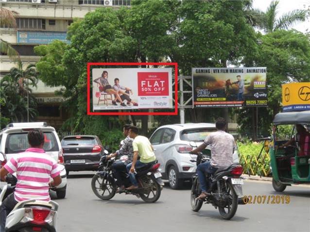 Unipole - L&T Circle to EME Circle, Vadodara, Gujarat Unipole - L&T Circle to EME Circle, Vadodara, Gujarat
