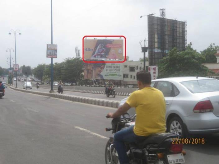 Billboard - Amitnagar to Airport Circle, Vadodara, Gujarat Billboard - Amitnagar to Airport Circle, Vadodara, Gujarat