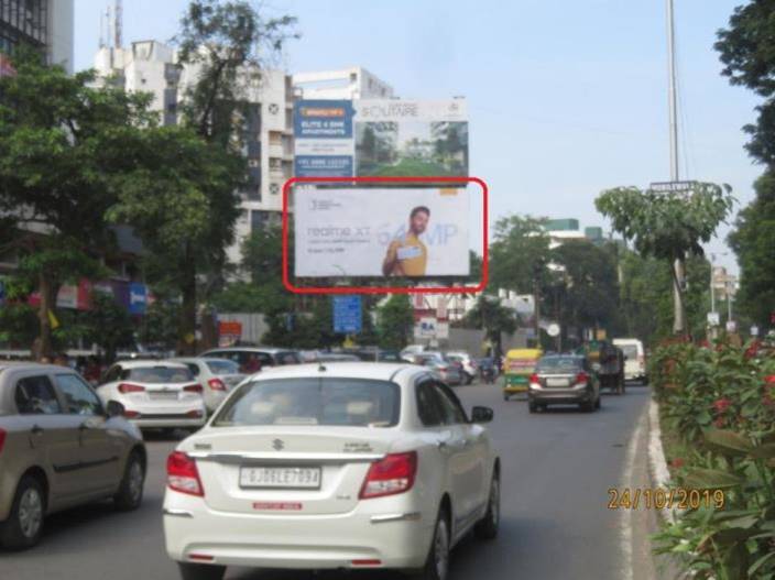 Billboard - Natubhai Circle To Bird Circle, Vadodara, Gujarat Billboard - Natubhai Circle To Bird Circle, Vadodara, Gujarat