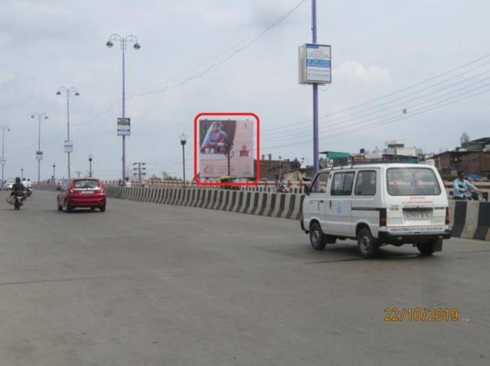 Billboard - Vasna-Bhayli road, Vadodara, Gujarat Billboard - Vasna-Bhayli road, Vadodara, Gujarat