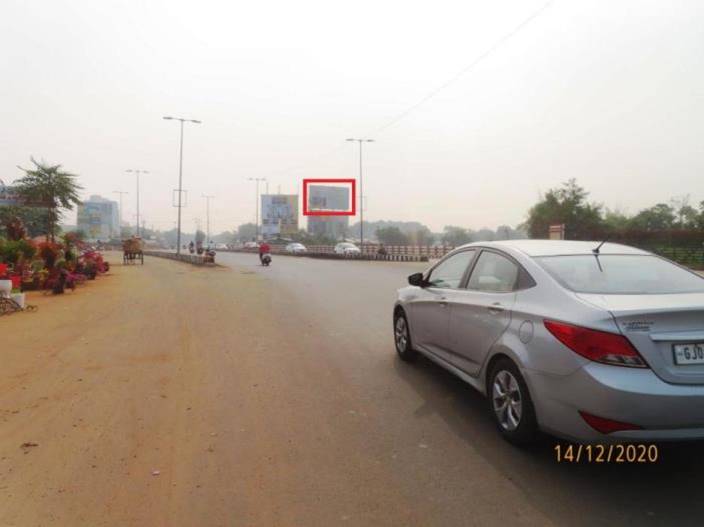 Billboard - Vadsar bridge, Vadodara, Gujarat Billboard - Vadsar bridge, Vadodara, Gujarat