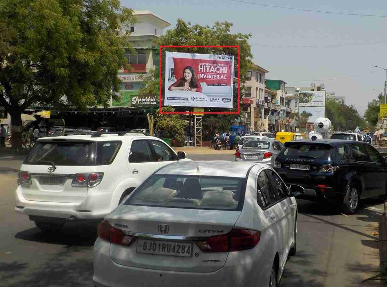 Unipole - Prahladnagar, Ahmedabad, Gujarat