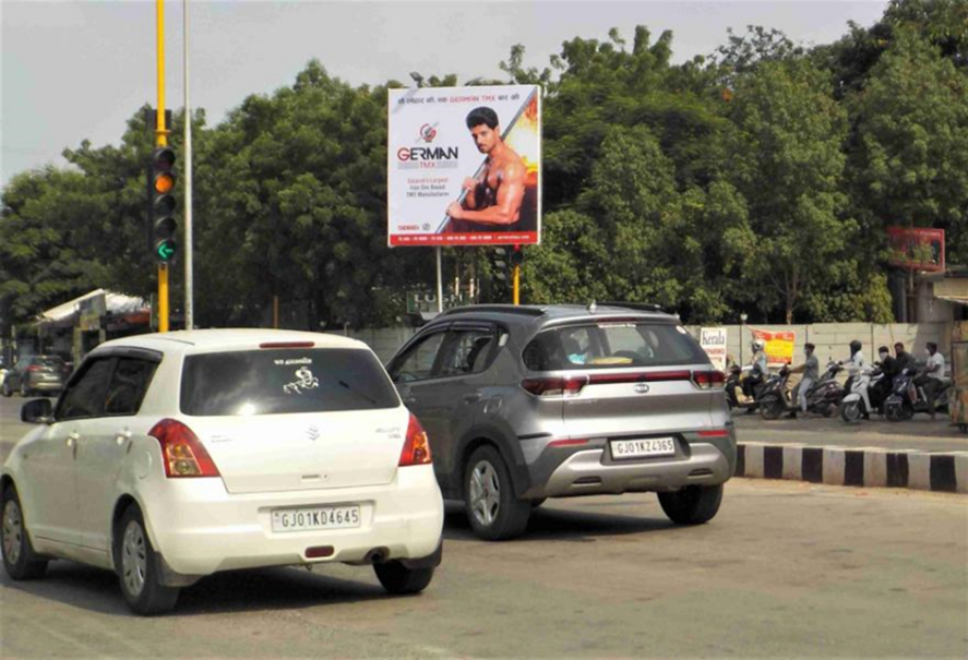 Unipole - Sindhubhavan Road, Ahmedabad, Gujarat Unipole - Sindhubhavan Road, Ahmedabad, Gujarat