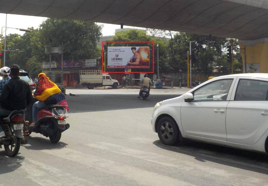 Unipole - IIM cross road, Ahmedabad, Gujarat Unipole - IIM cross road, Ahmedabad, Gujarat