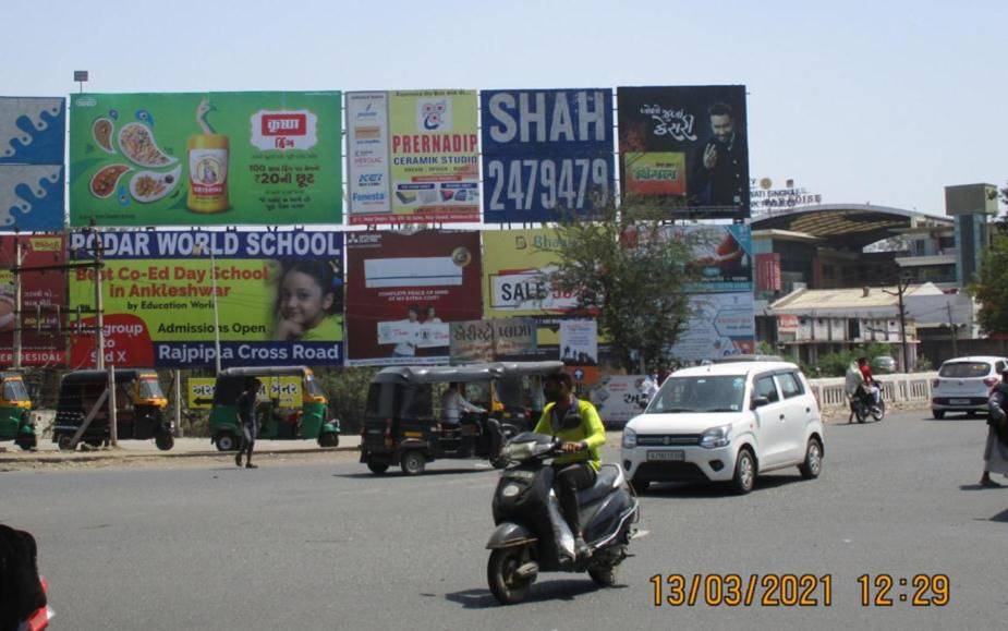 Billboard - Valia Chowkdi, Ankleshwar, Gujarat Billboard - Valia Chowkdi, Ankleshwar, Gujarat