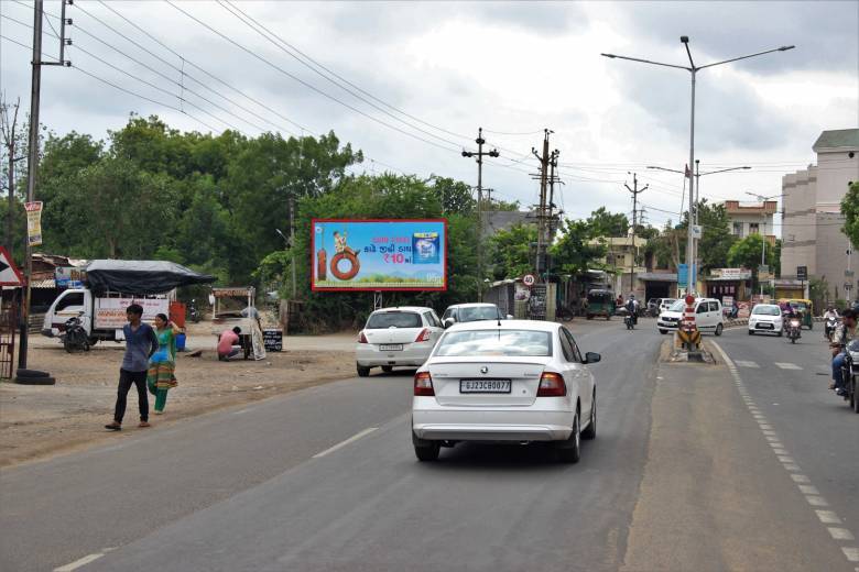 Gantry - Lotiya Bhagol, Anand, Gujarat Gantry - Lotiya Bhagol, Anand, Gujarat