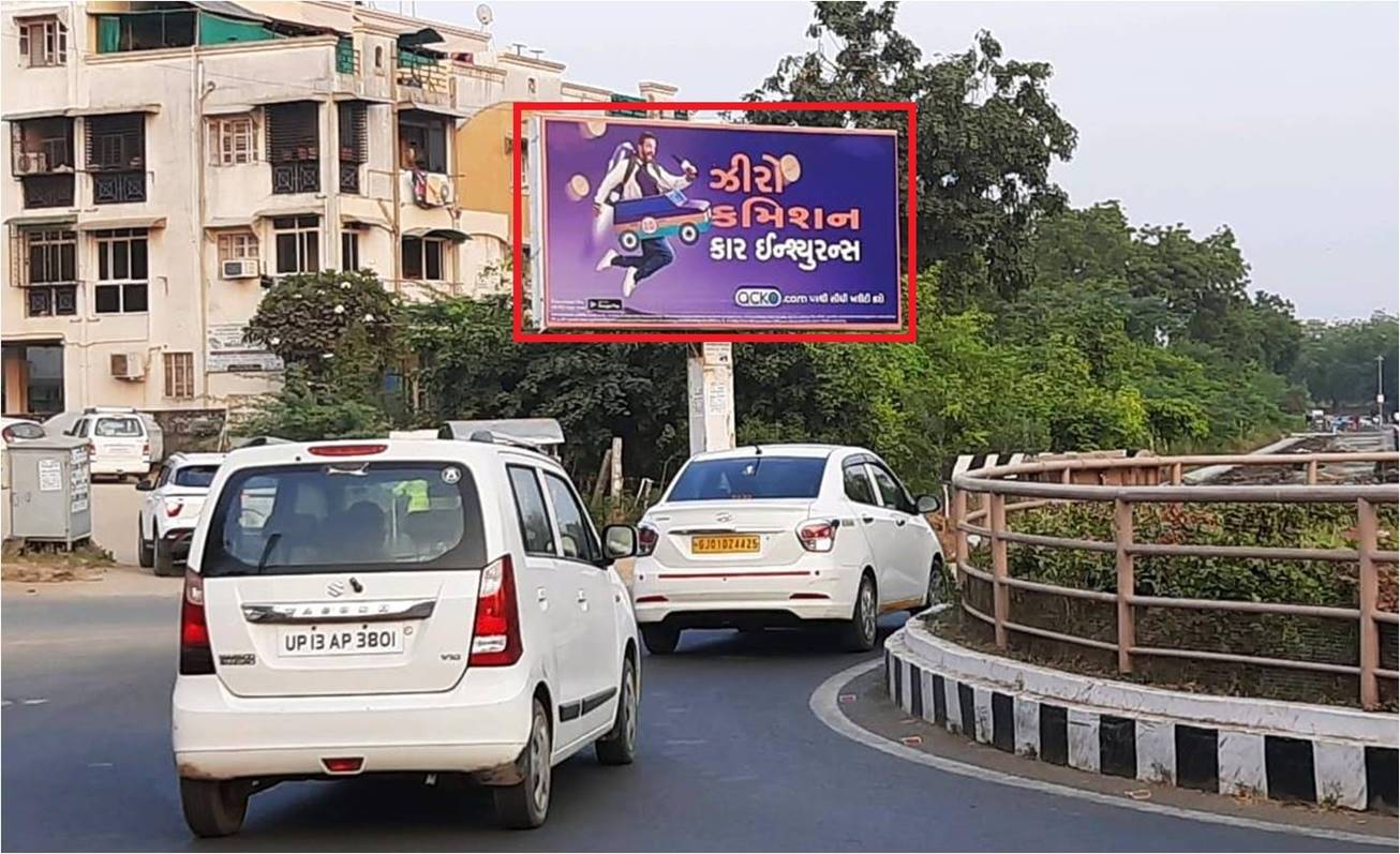 Unipole - Akshardham Circle, Gandhinagar, Gujarat Unipole - Akshardham Circle, Gandhinagar, Gujarat