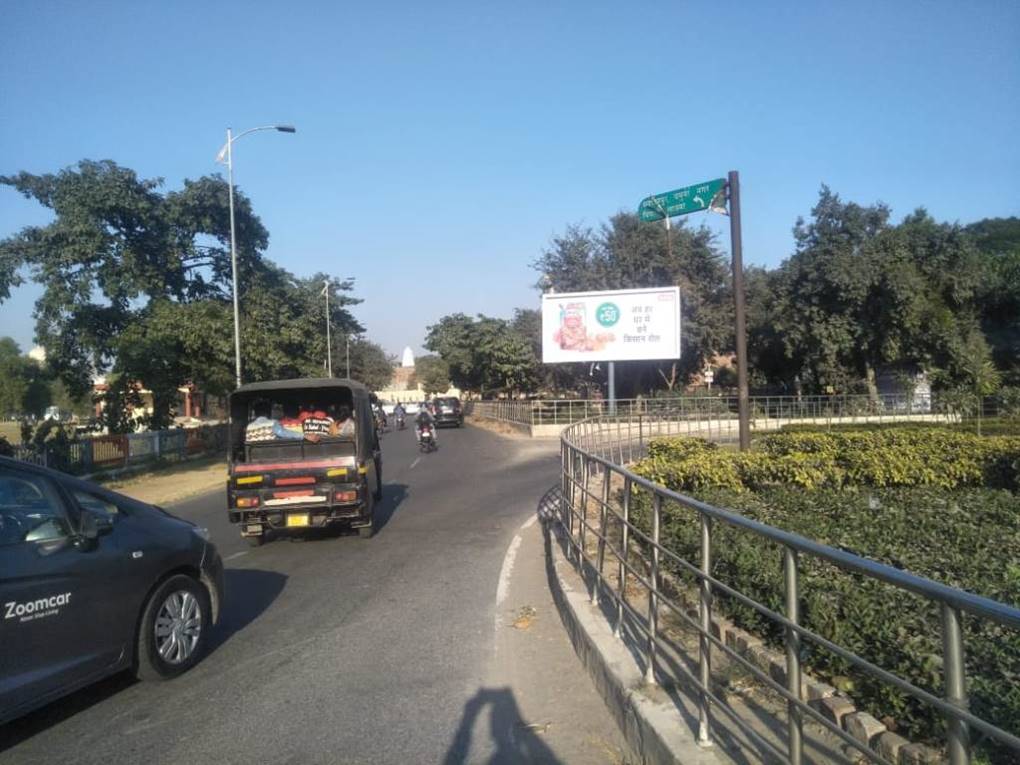 Unipole -Tau Devi Lal Chowk, Kurukshetra, Haryana Unipole -Tau Devi Lal Chowk, Kurukshetra, Haryana
