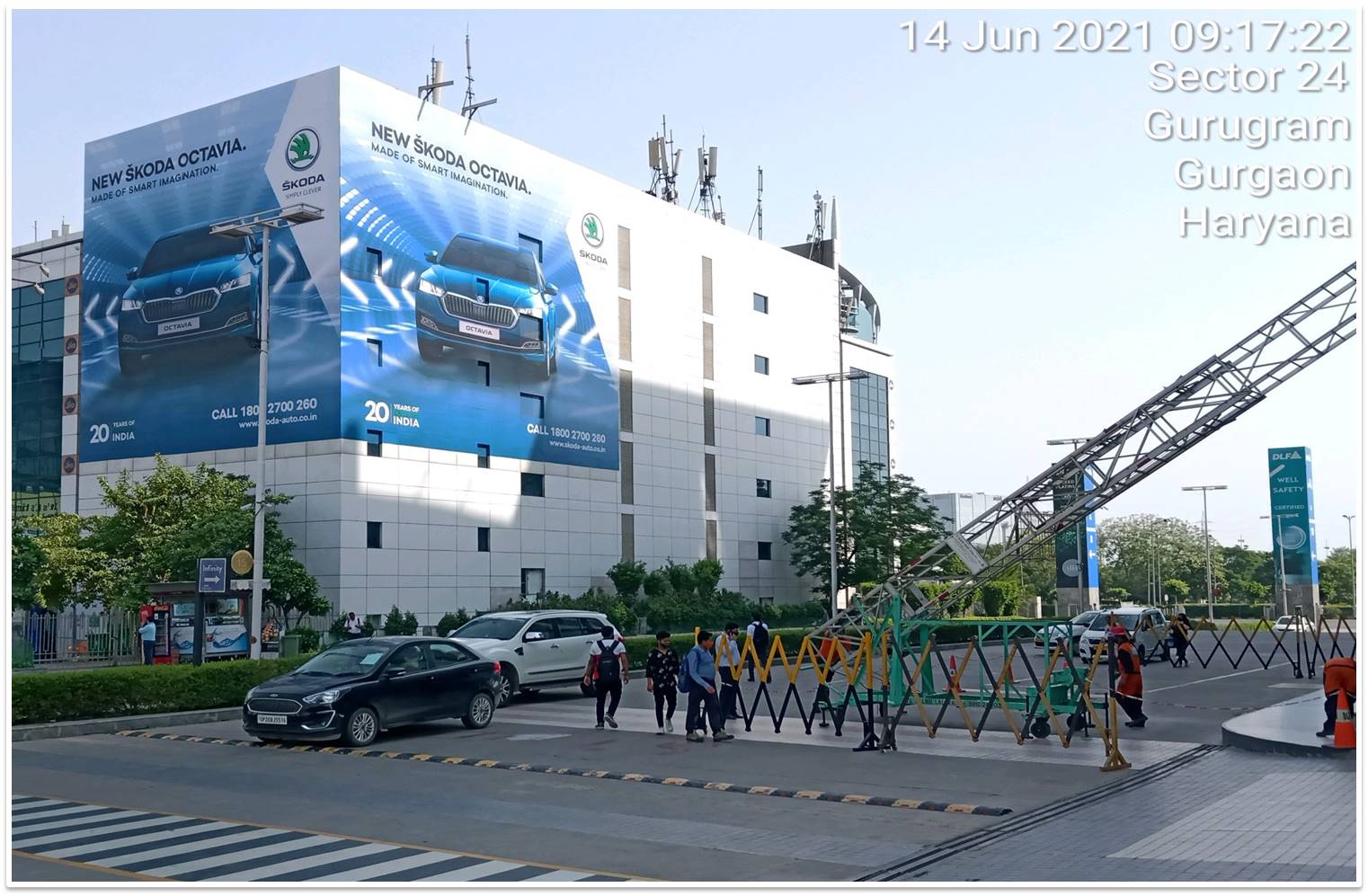 Wallwrap -CYBER CITY/ CYBER HUB ENTRY & EXIT, Gurgaon, Haryana Wallwrap -CYBER CITY/ CYBER HUB ENTRY & EXIT, Gurgaon, Haryana