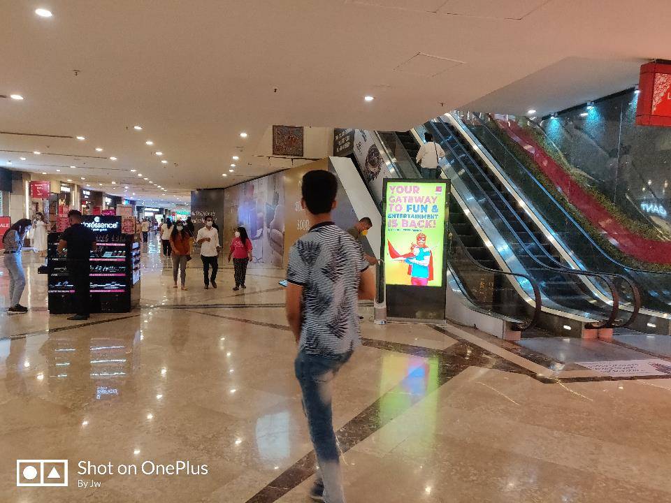 LED -FSU Screen near GAP Escalator, Gurgaon, Haryana LED -FSU Screen near GAP Escalator, Gurgaon, Haryana