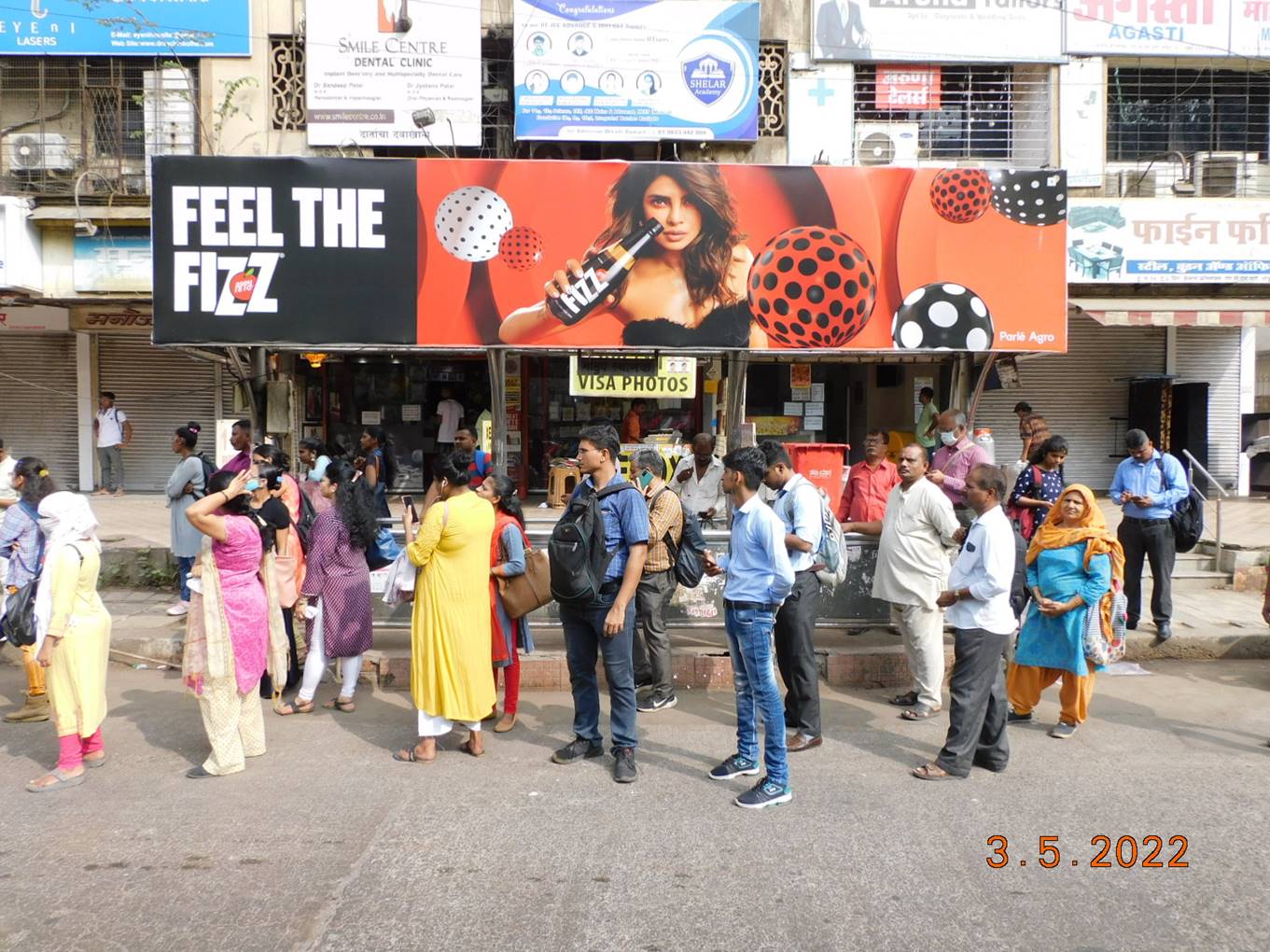 Bus Queue Shelter - L.B.S. Road - Bhandup Station, opp Dream's Mall, Bhandup, Mumbai, Maharashtra Bus Queue Shelter - L.B.S. Road - Bhandup Station, opp Dream's Mall, Bhandup, Mumbai, Maharashtra