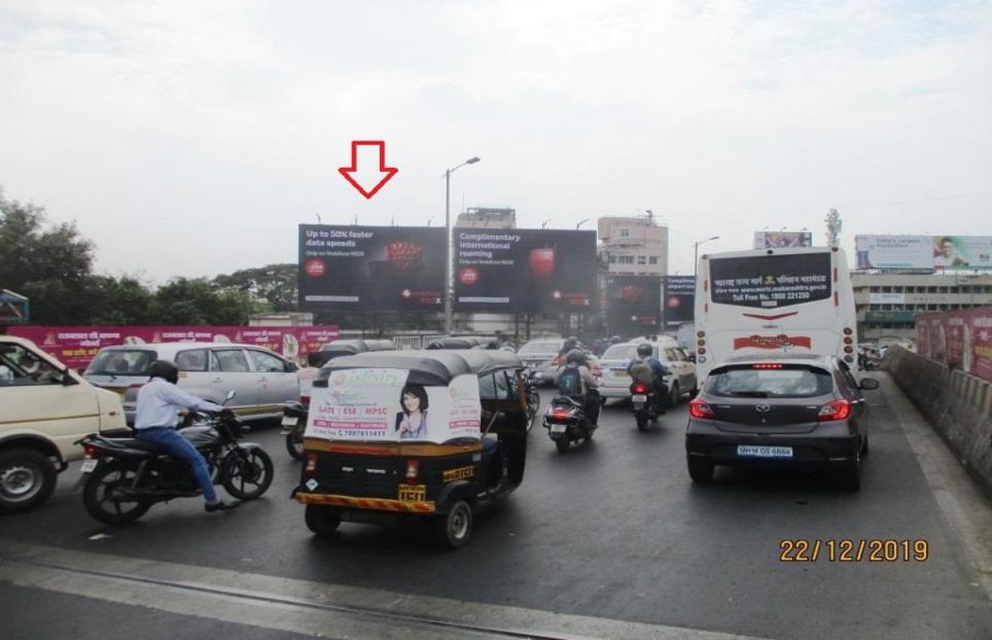 Hording - Sancheti Hospital Chowk, Pune, Maharashtra Hording - Sancheti Hospital Chowk, Pune, Maharashtra
