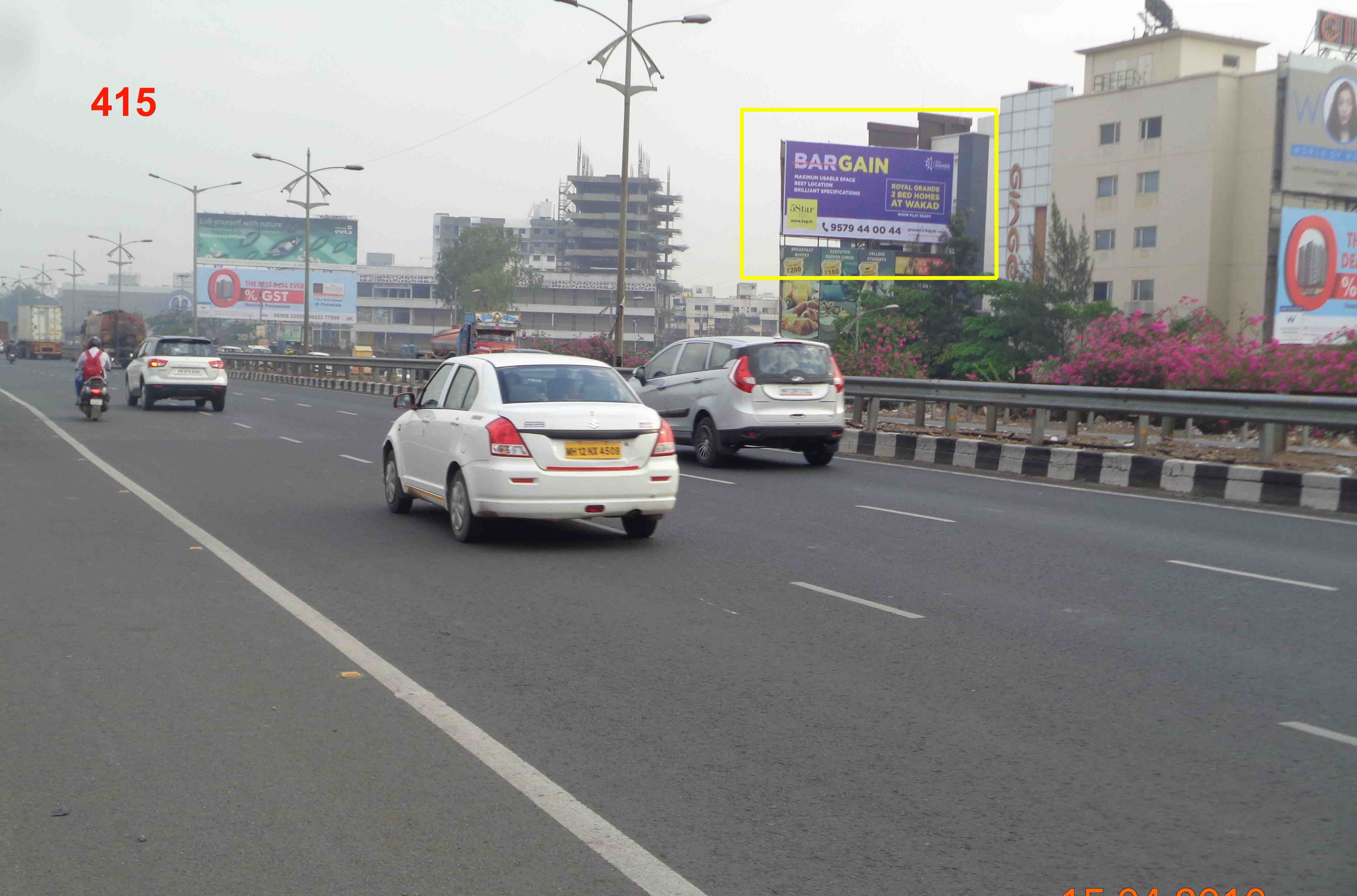 Hording - BHUMKAR CHOWK, Pune, Maharashtra Hording - BHUMKAR CHOWK, Pune, Maharashtra