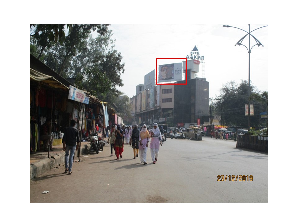 Nonlit - Bus Stand Road, Satara, Maharashtra Nonlit - Bus Stand Road, Satara, Maharashtra