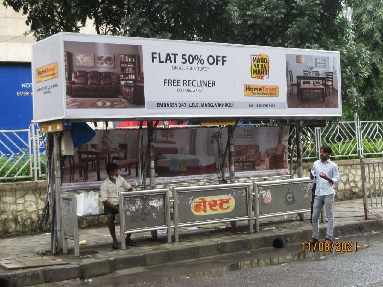 Bus Queue Shelter - L. B. S. Road - Meenatai Thackeray Udyan, Ghatkopar (W), Mumbai, Maharashtra Bus Queue Shelter - L. B. S. Road - Meenatai Thackeray Udyan, Ghatkopar (W), Mumbai, Maharashtra