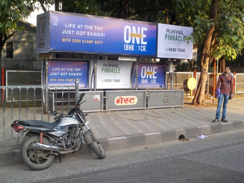 Bus Queue Shelter - L. B. S. Road - E.S.I.S. Hospital,   Mulund (W),   Mumbai,   Maharashtra