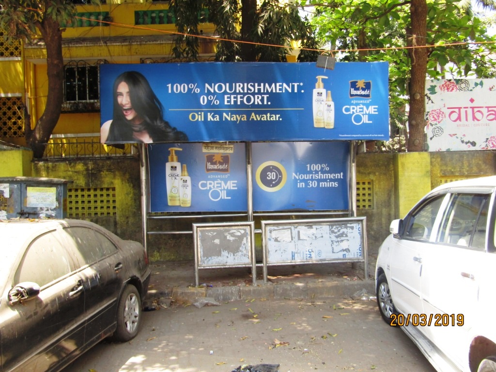 Bus Queue Shelter - - Raheja College (1863),   Santacruz West,   Mumbai,   Maharashtra