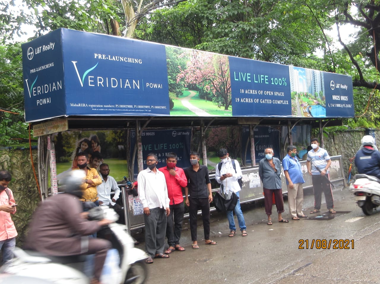 Bus Queue Shelter - L. B. S. Road - Gandhi Nagar,   Kanjurmarg,   Mumbai,   Maharashtra