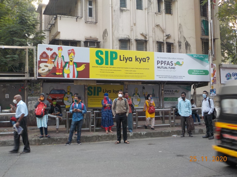 Bus Queue Shelter - Station Road - Mulund Station (E) - 2,   Mulund (E),   Mumbai,   Maharashtra