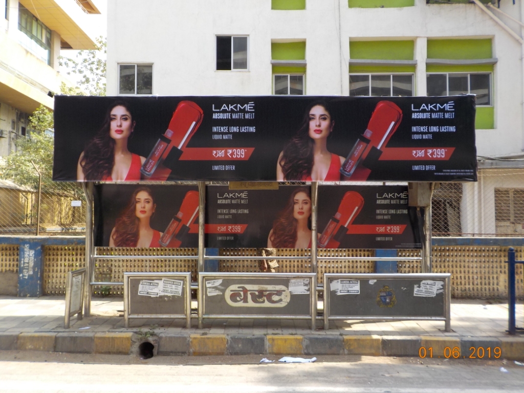 Bus Queue Shelter - Off. Veera Desai Road - Kolshet House,   Andheri West,   Mumbai,   Maharashtra