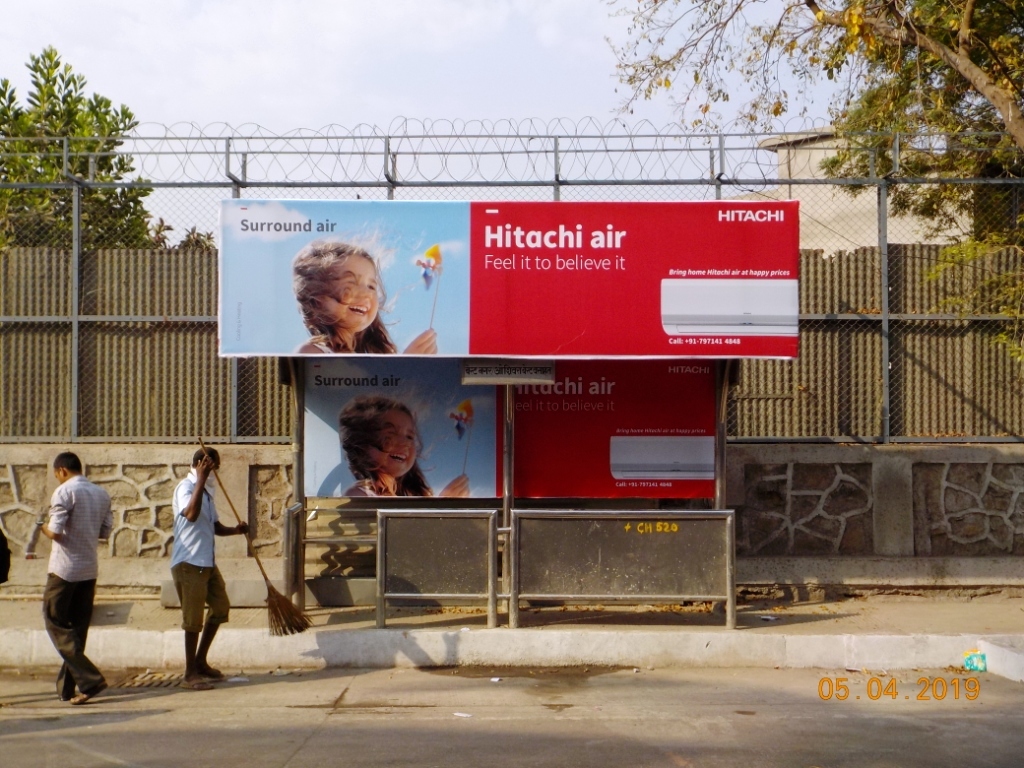 Bus Queue Shelter - Near Oshiwara Bus Depot - Oshiwara Quarters,   Goregaon West,   Mumbai,   Maharashtra