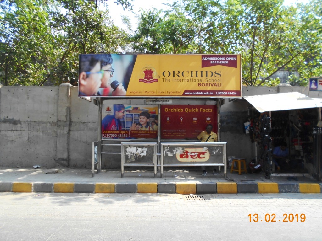 Bus Queue Shelter - - Muncipal Dispenasary,   Dahisar West,   Mumbai,   Maharashtra