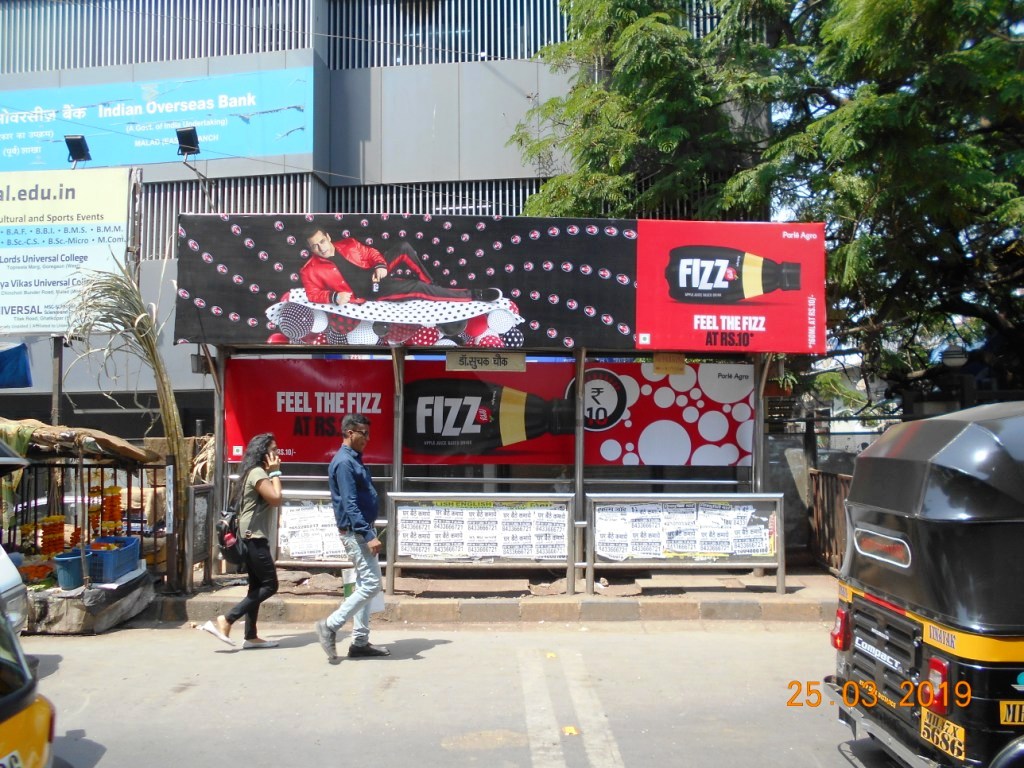 Bus Queue Shelter - Outside S M Lal Classes - Malad Station (East) Dr.Suchak Chowk,   Malad East,   Mumbai,   Maharashtra