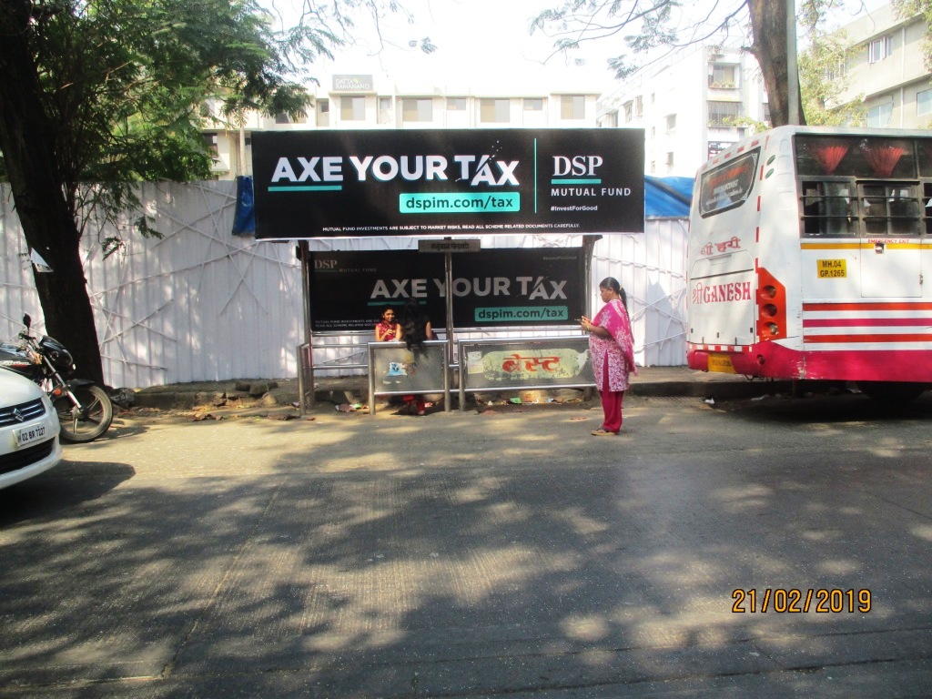 Bus Queue Shelter - Near Café Coffe Day - Hanuman Society,   Vile Parle-East,   Mumbai,   Maharashtra