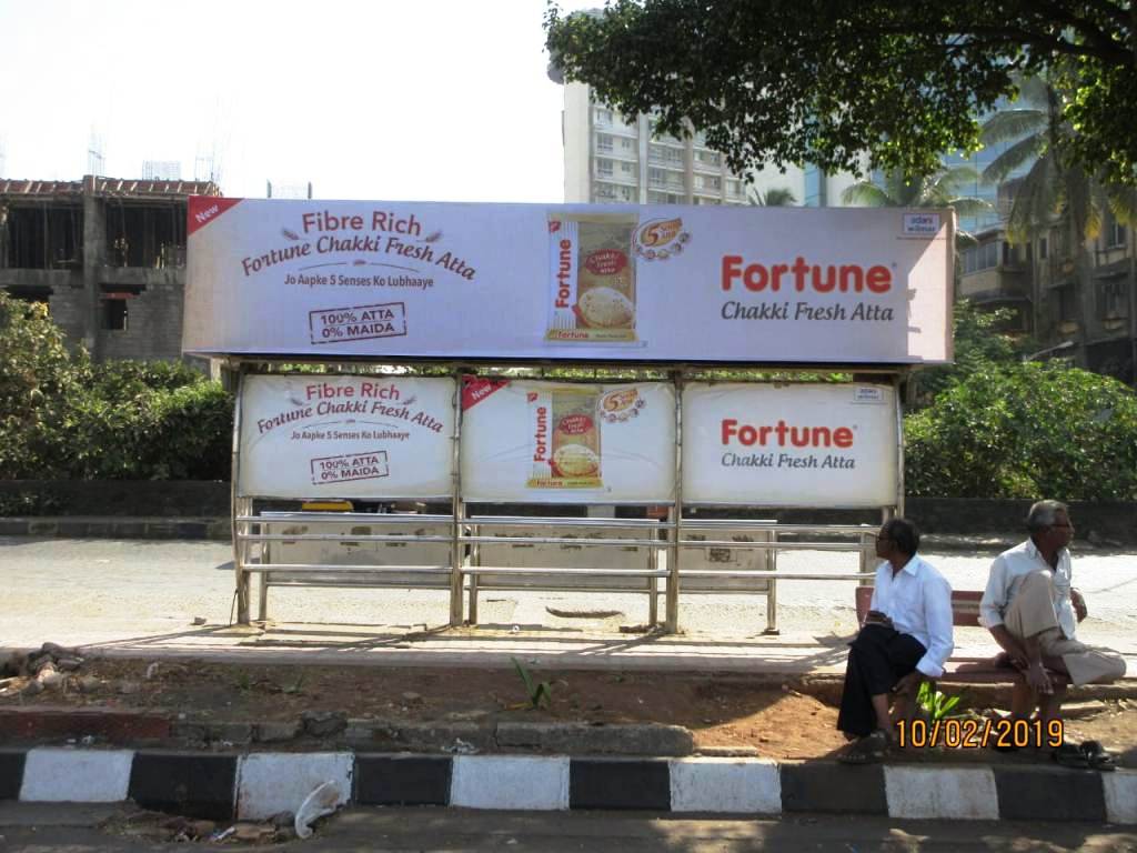 Bus Queue Shelter - - Teachers Colony,   Khar East,   Mumbai,   Maharashtra