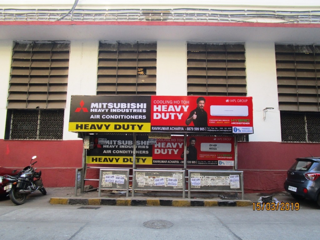 Bus Queue Shelter - Churchgate Station (W) - Churchgate Station (W),   Churchgate,   Mumbai,   Maharashtra