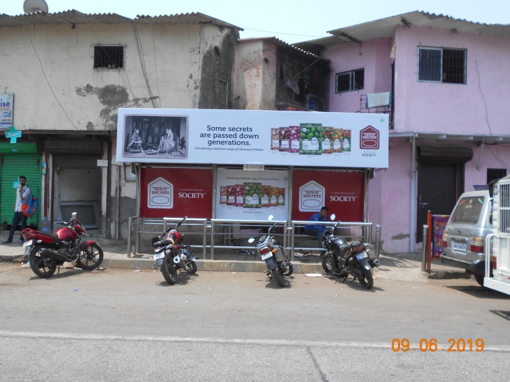 Bus Queue Shelter - Going Towards S.V.Road - A.K.Vaidya Junction, Goregaon ( East ), Mumbai, Maharashtra Bus Queue Shelter - Going Towards S.V.Road - A.K.Vaidya Junction, Goregaon ( East ), Mumbai, Maharashtra