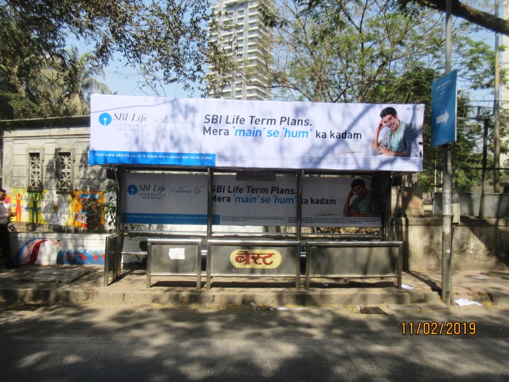 Bus Queue Shelter - Going Towards Vihar Complex - Jalvayu Vihar Road,   Powai,   Mumbai,   Maharashtra
