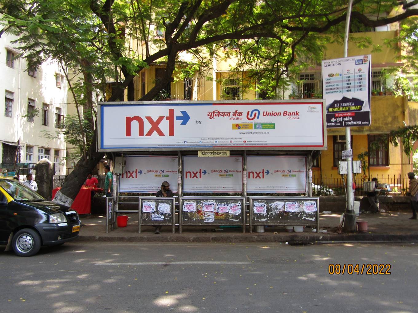 Bus Queue Shelter - Swami Dnyan Jiwandas Road - Pritam Hotel,   Dadar (E),   Mumbai,   Maharashtra
